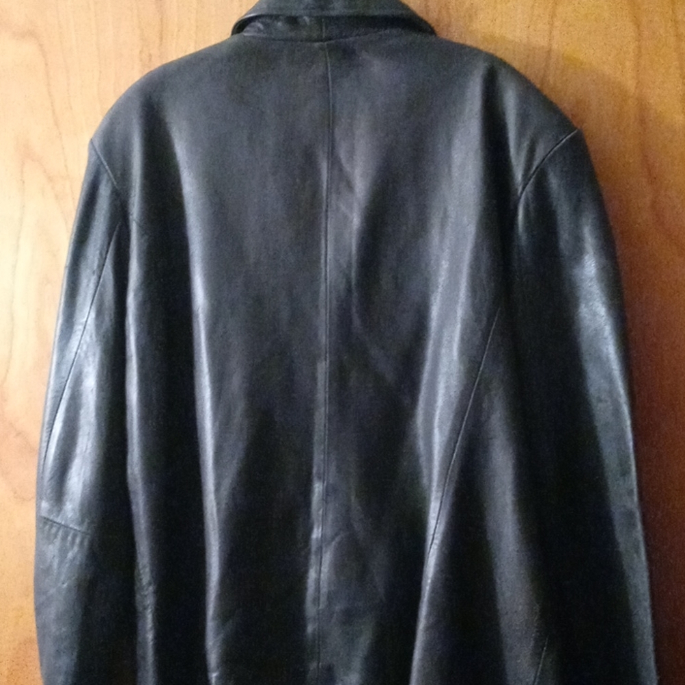 Leather jacket - Picture 3 of 4